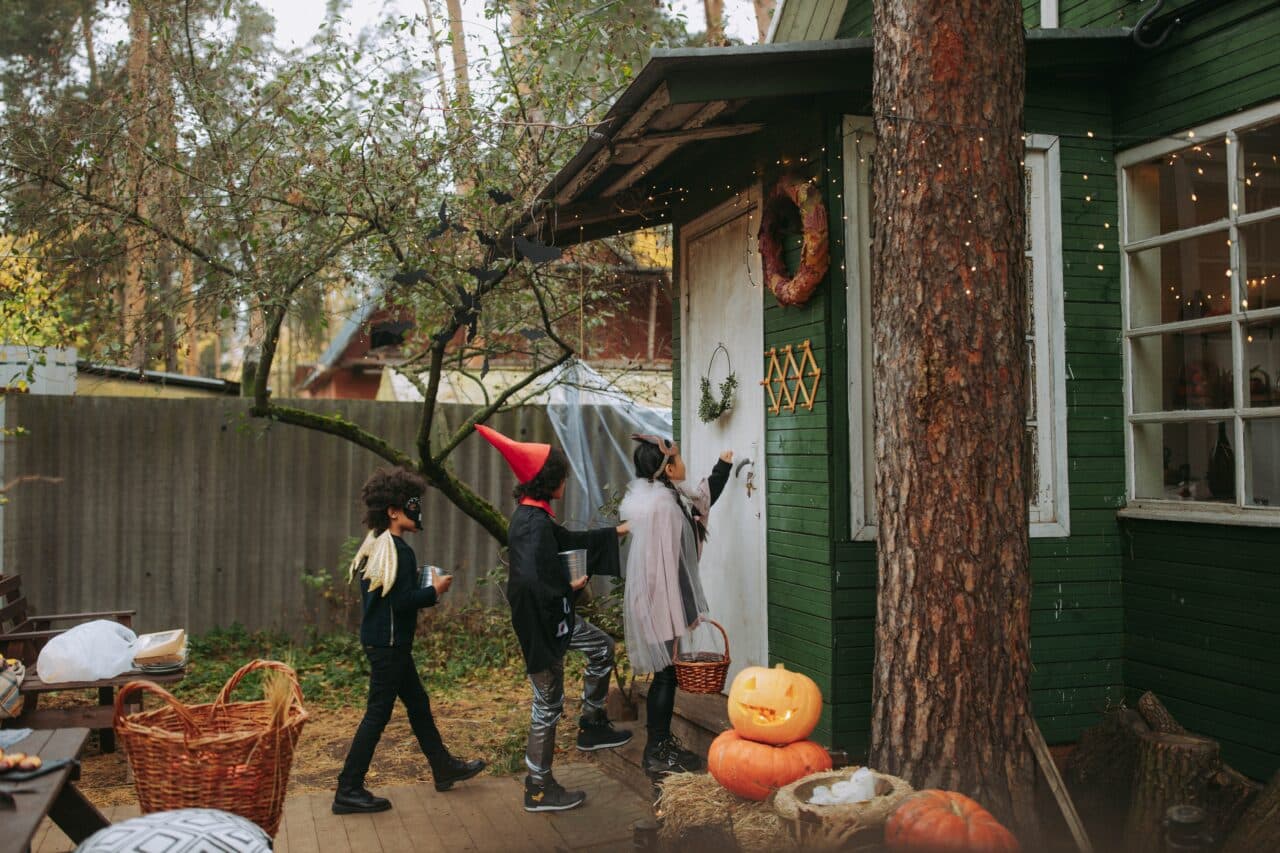Group of kids trick-or-treating.
